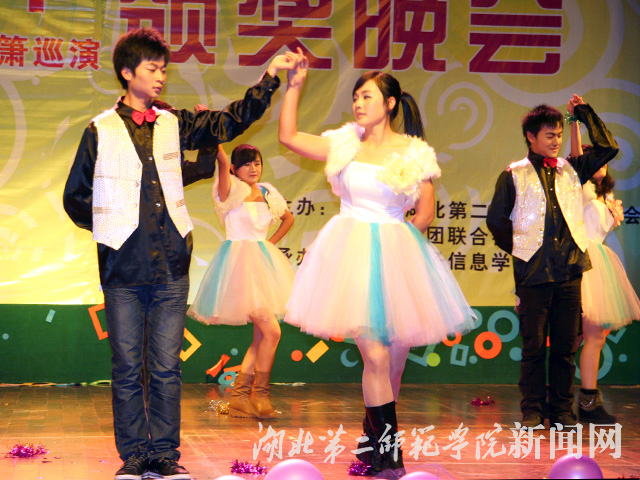 6 舞蹈串烧《Young for you》.jpg