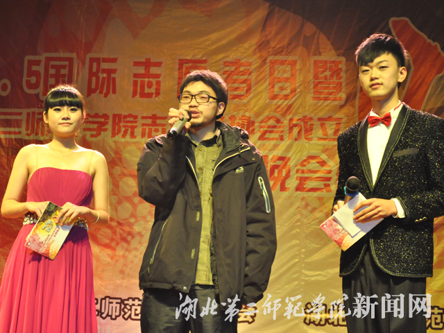 2 &ldquo;绝壁上的志愿者&rdquo;包唐涛.jpg